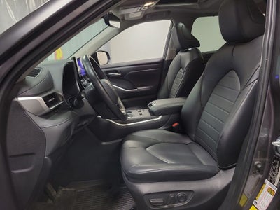 2023 Toyota Highlander Hybrid XLE