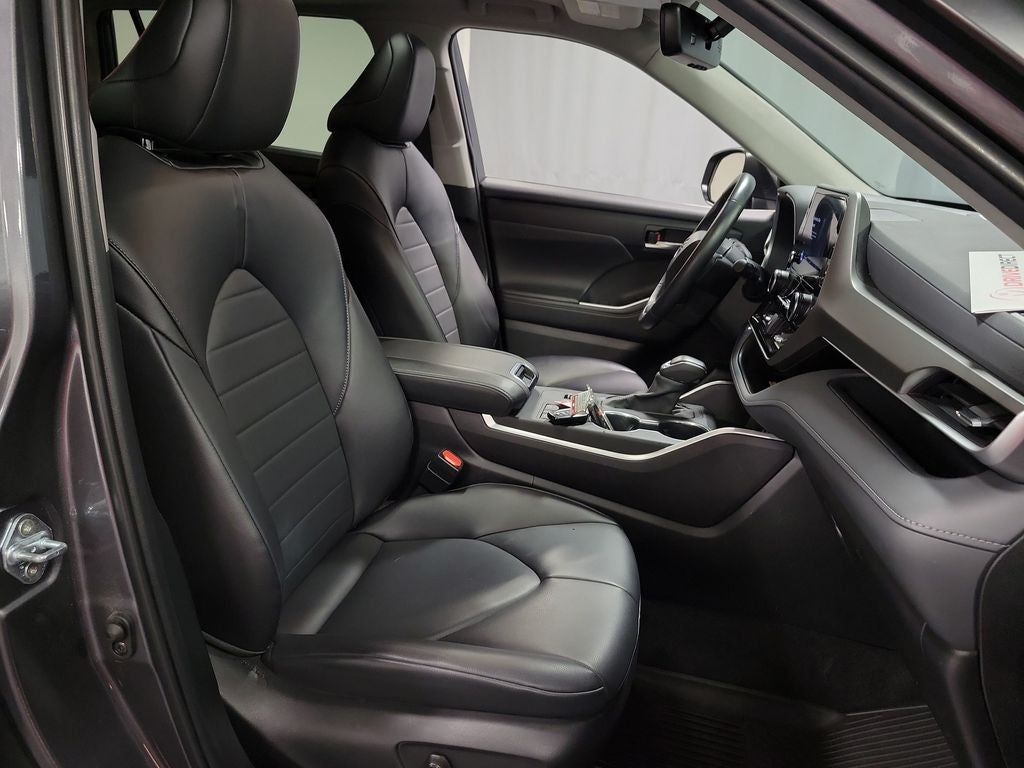 2023 Toyota Highlander Hybrid XLE