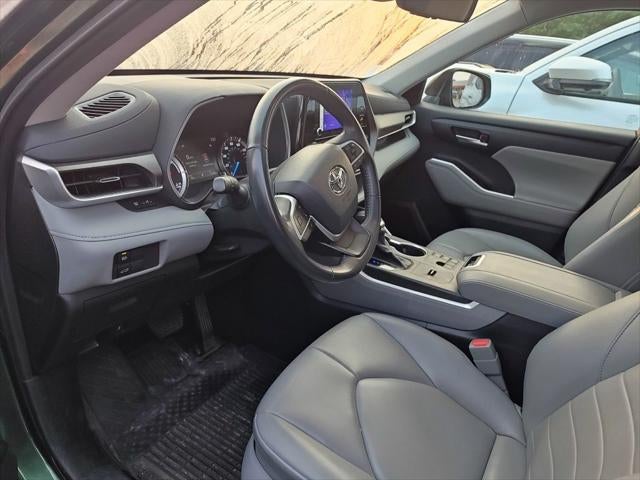2023 Toyota Highlander Hybrid XLE