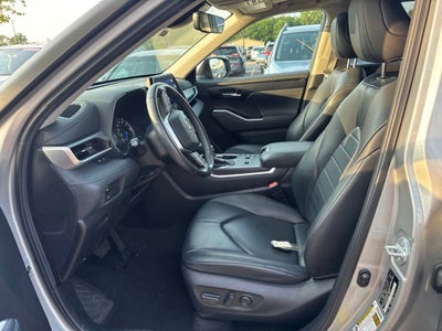 2023 Toyota Highlander Hybrid XLE