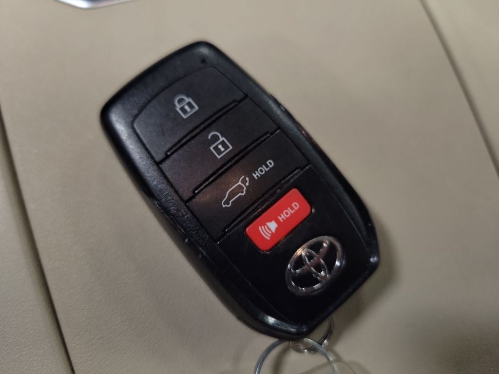 2024 Toyota Highlander Hybrid XLE