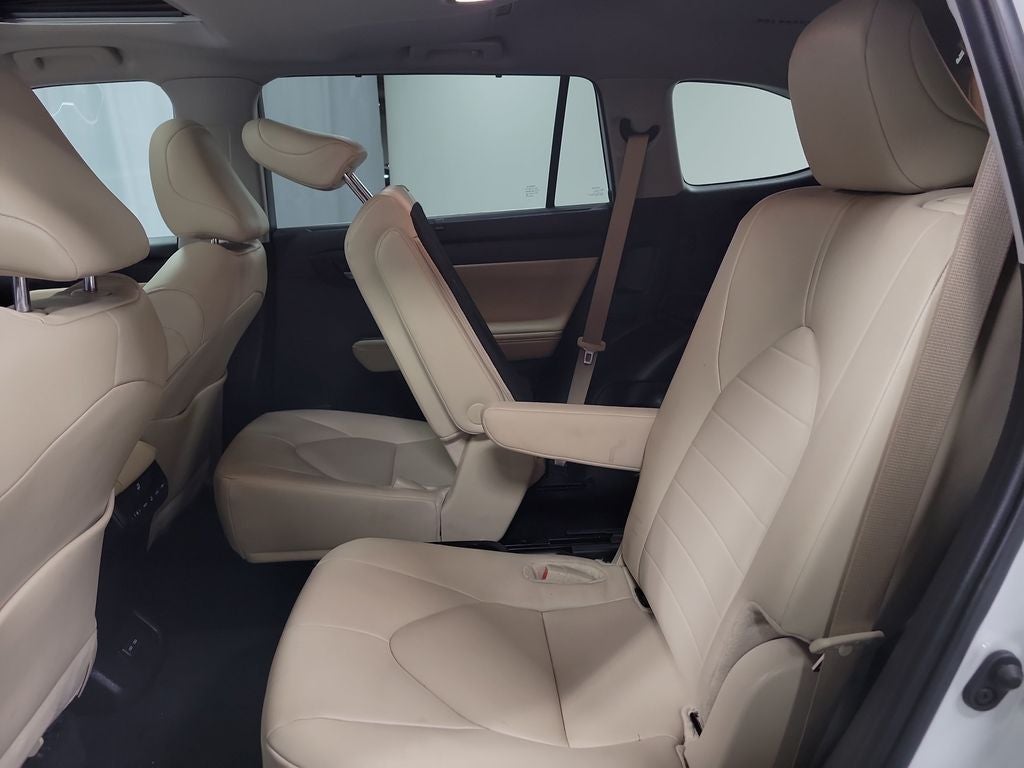 2024 Toyota Highlander Hybrid XLE