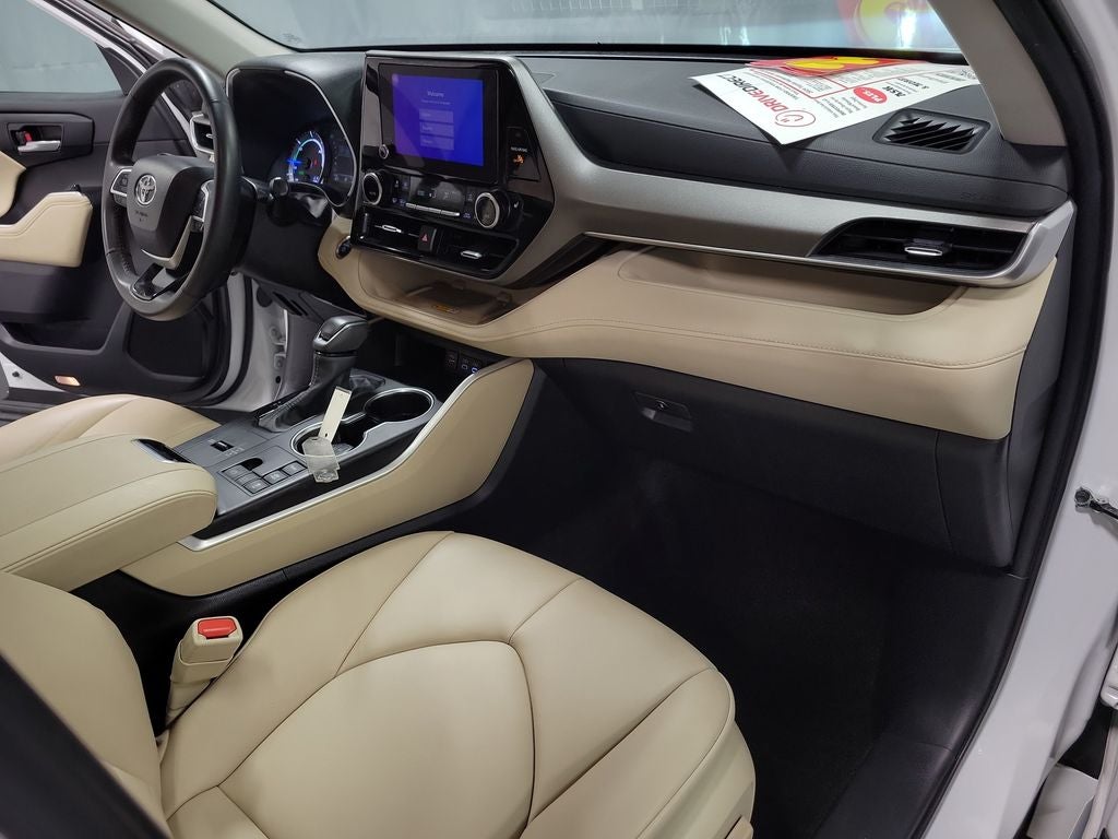 2024 Toyota Highlander Hybrid XLE