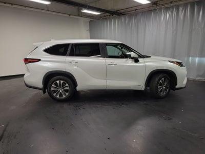 2024 Toyota Highlander Hybrid XLE