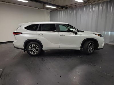 2024 Toyota Highlander Hybrid XLE