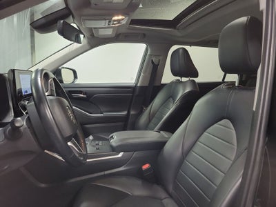 2023 Toyota Highlander Hybrid XLE