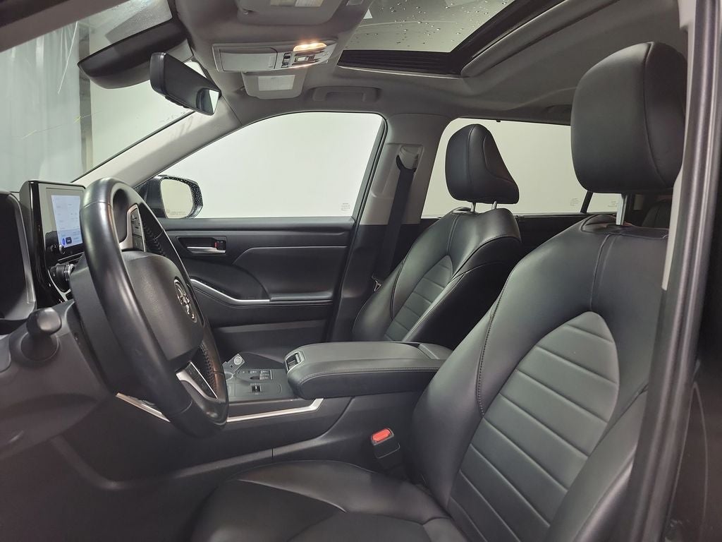 2023 Toyota Highlander Hybrid XLE