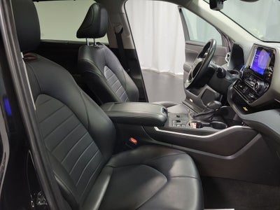 2023 Toyota Highlander Hybrid XLE