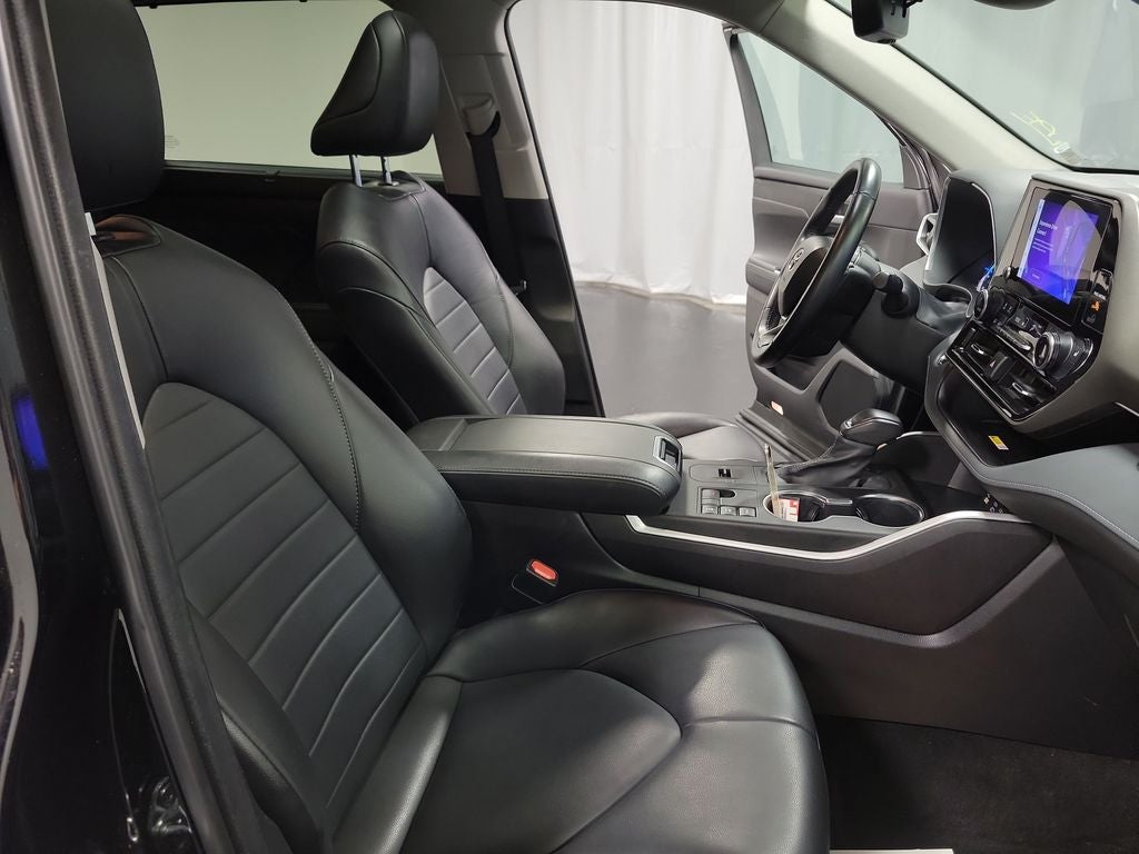 2023 Toyota Highlander Hybrid XLE