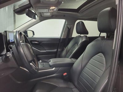 2023 Toyota Highlander Hybrid XLE