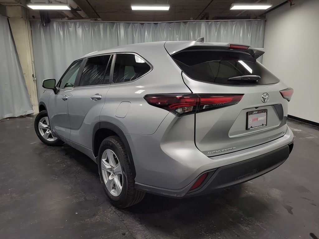 2024 Toyota Highlander LE