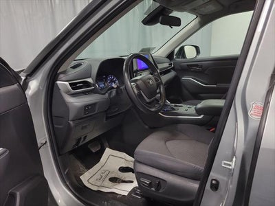 2024 Toyota Highlander LE