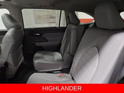 2026 Toyota Highlander XLE