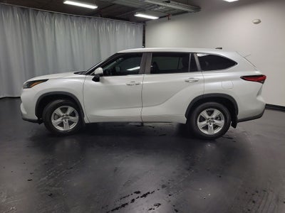 2023 Toyota Highlander LE