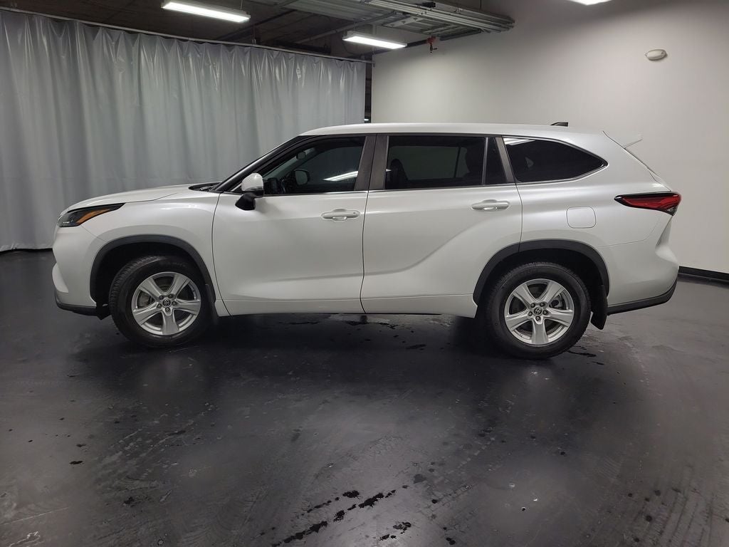 2023 Toyota Highlander LE