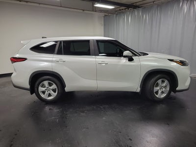 2023 Toyota Highlander LE