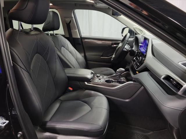 2025 Toyota Highlander Platinum