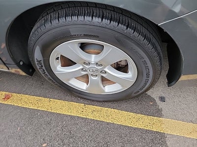 2014 Toyota Sienna LE 8 Passenger