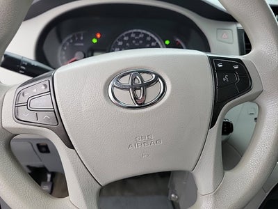 2014 Toyota Sienna LE 8 Passenger