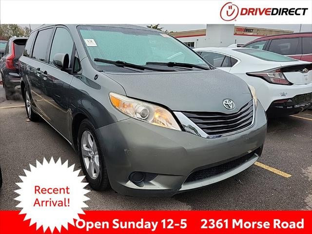 2014 Toyota Sienna LE 8 Passenger