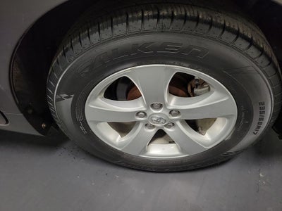 2013 Toyota Sienna LE 8 Passenger