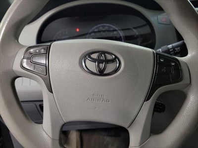 2013 Toyota Sienna LE 8 Passenger