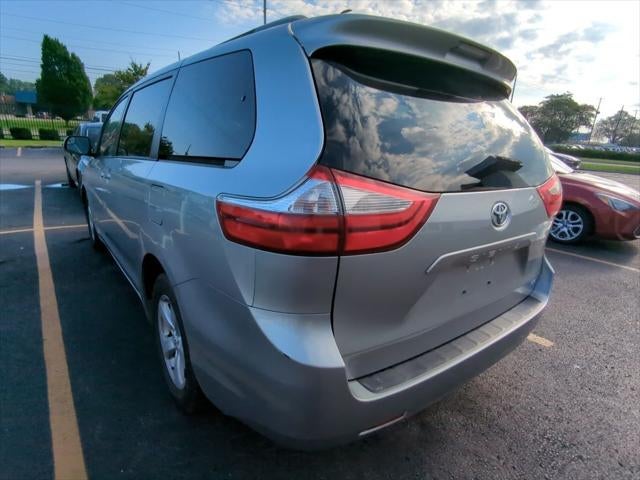 2016 Toyota Sienna LE 8 Passenger