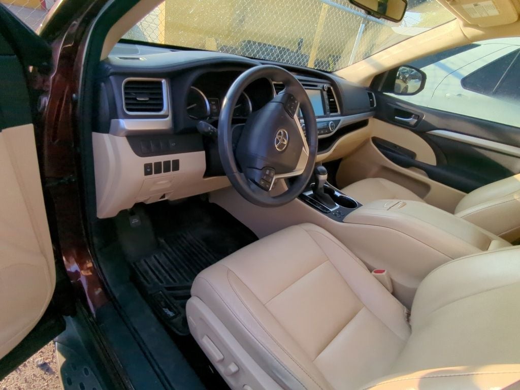 2016 Toyota Highlander XLE V6