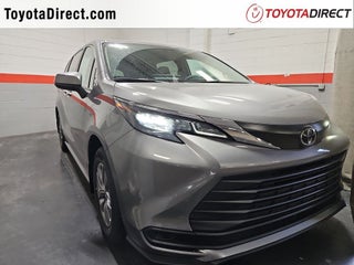 2026 Toyota Sienna LE 8 Passenger