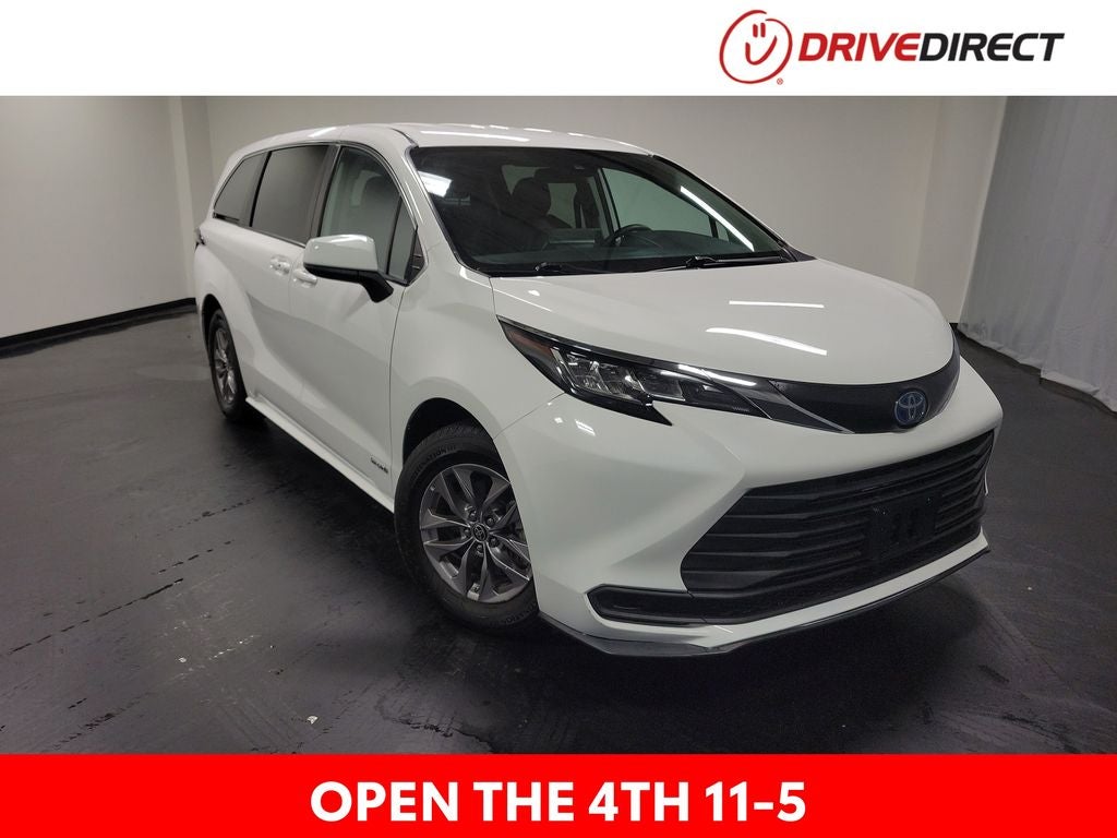 2021 Toyota Sienna LE 8 Passenger