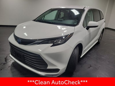2021 Toyota Sienna LE 8 Passenger