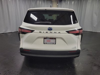2021 Toyota Sienna LE 8 Passenger