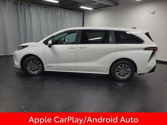 2021 Toyota Sienna LE 8 Passenger