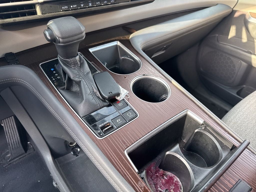 2021 Toyota Sienna LE 8 Passenger