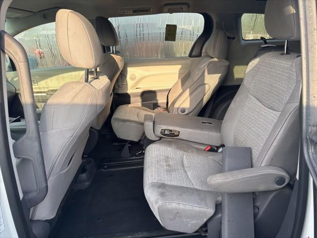2021 Toyota Sienna LE 8 Passenger