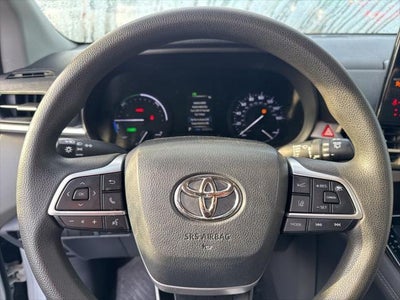 2021 Toyota Sienna LE 8 Passenger