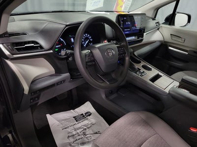 2024 Toyota Sienna LE 8 Passenger
