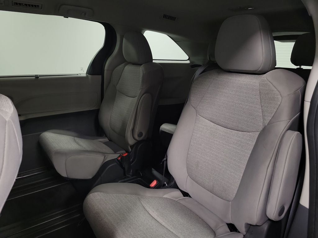 2024 Toyota Sienna LE 8 Passenger