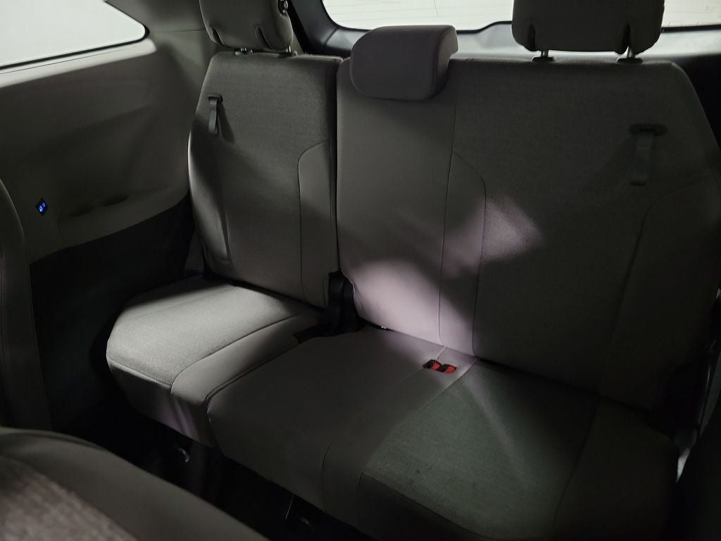 2024 Toyota Sienna LE 8 Passenger