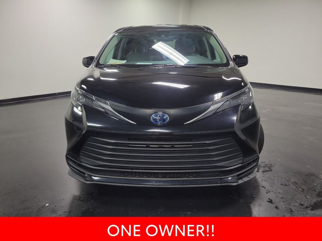 2024 Toyota Sienna LE 8 Passenger