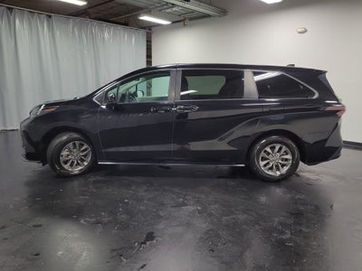 2024 Toyota Sienna LE 8 Passenger