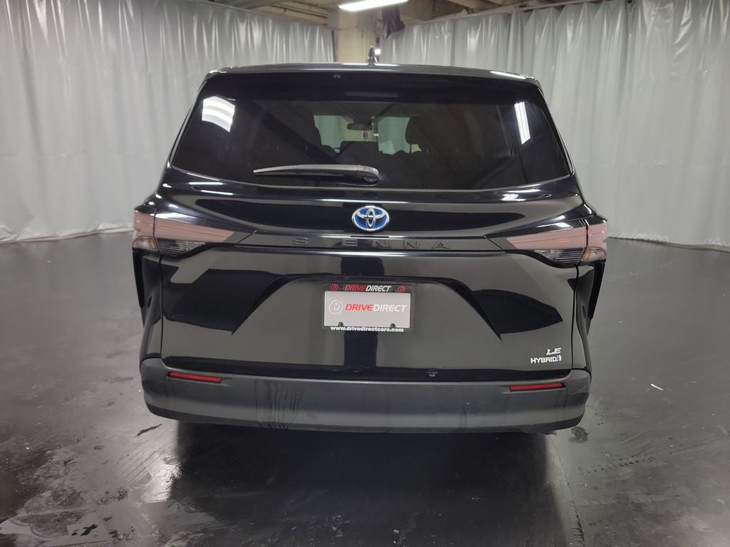 2024 Toyota Sienna LE 8 Passenger