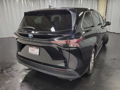 2024 Toyota Sienna LE 8 Passenger