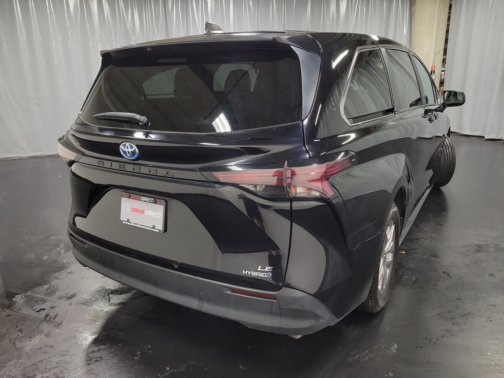 2024 Toyota Sienna LE 8 Passenger
