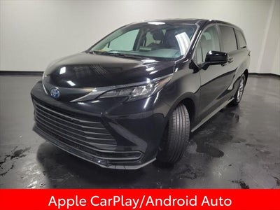 2024 Toyota Sienna LE 8 Passenger