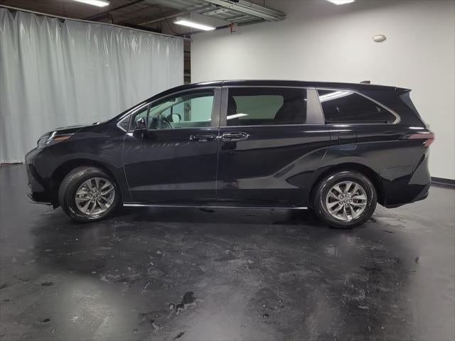 2024 Toyota Sienna LE 8 Passenger