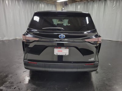 2024 Toyota Sienna LE 8 Passenger