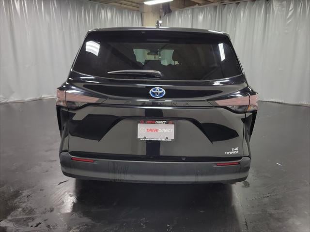 2024 Toyota Sienna LE 8 Passenger