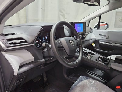 2026 Toyota Sienna LE 8 Passenger
