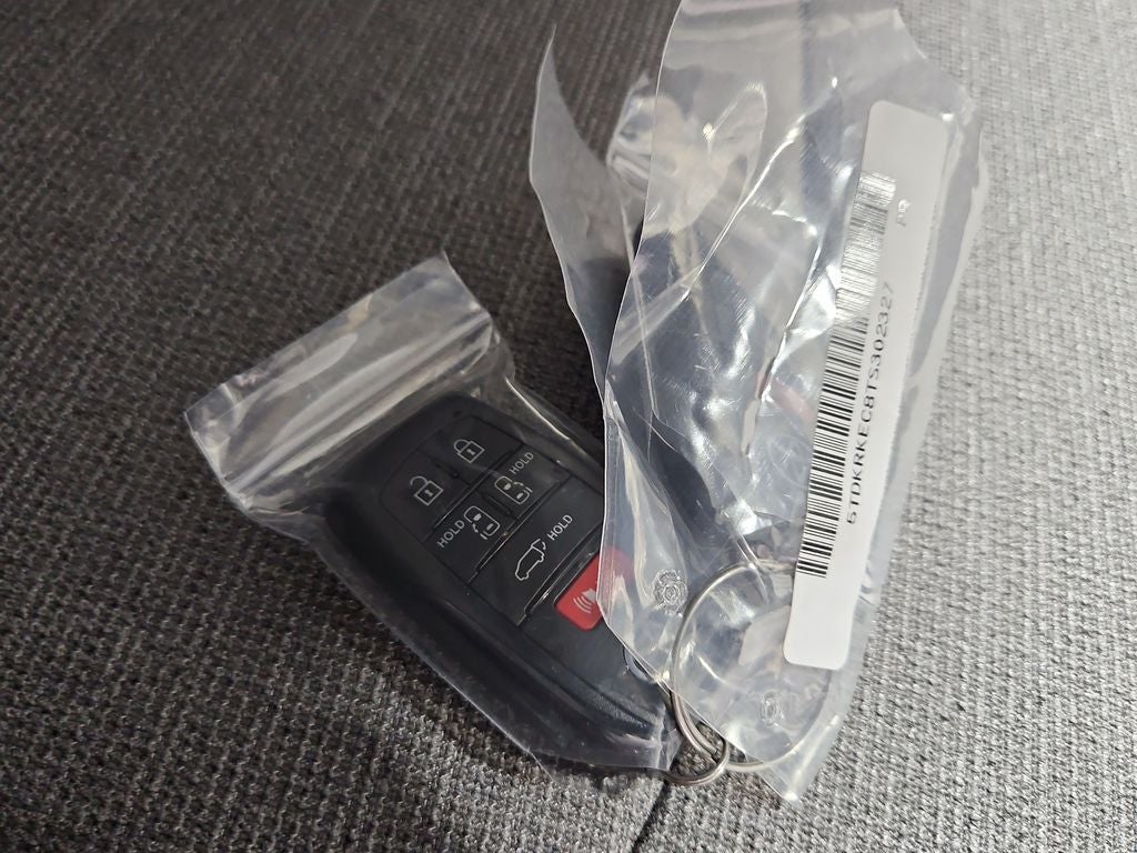 2026 Toyota Sienna LE 8 Passenger